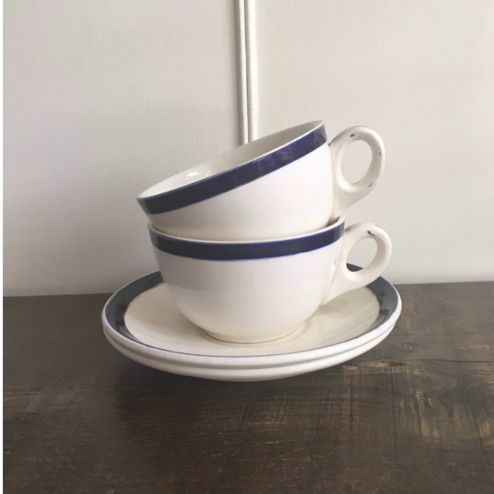 Antique Roi De Bleu Alfred Meakin Tea Cups and Saucers England